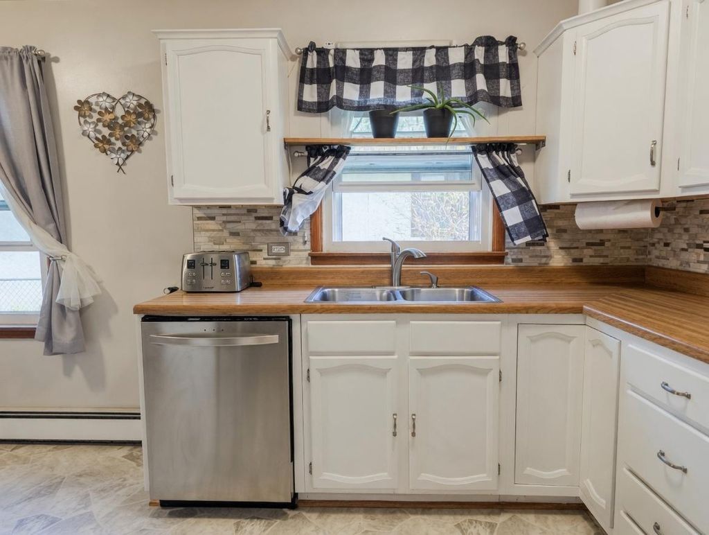 Photo of 119 4th Avenue NE, Brainerd, MN 56401 (MLS # 7072123)