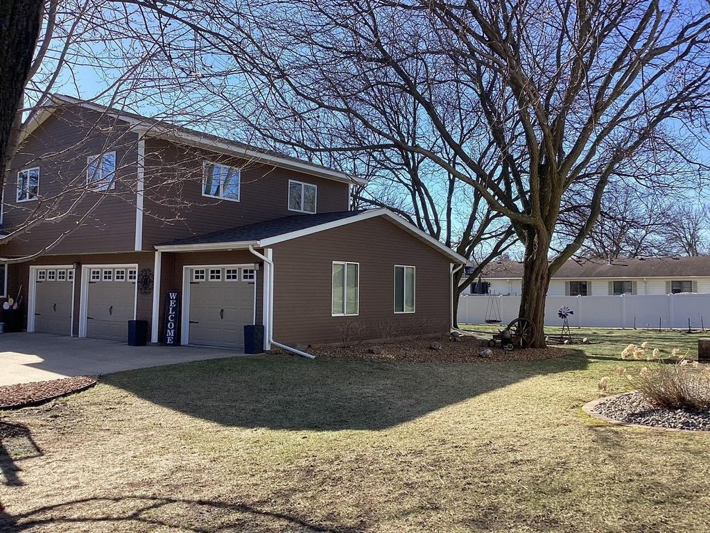 Photo of 1309 Oriole Drive, Albert Lea, MN 56007 (MLS # 7052527)