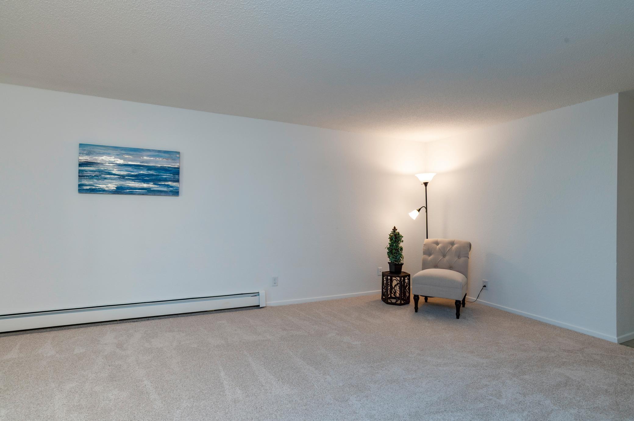 2670 Oxford Street N 204