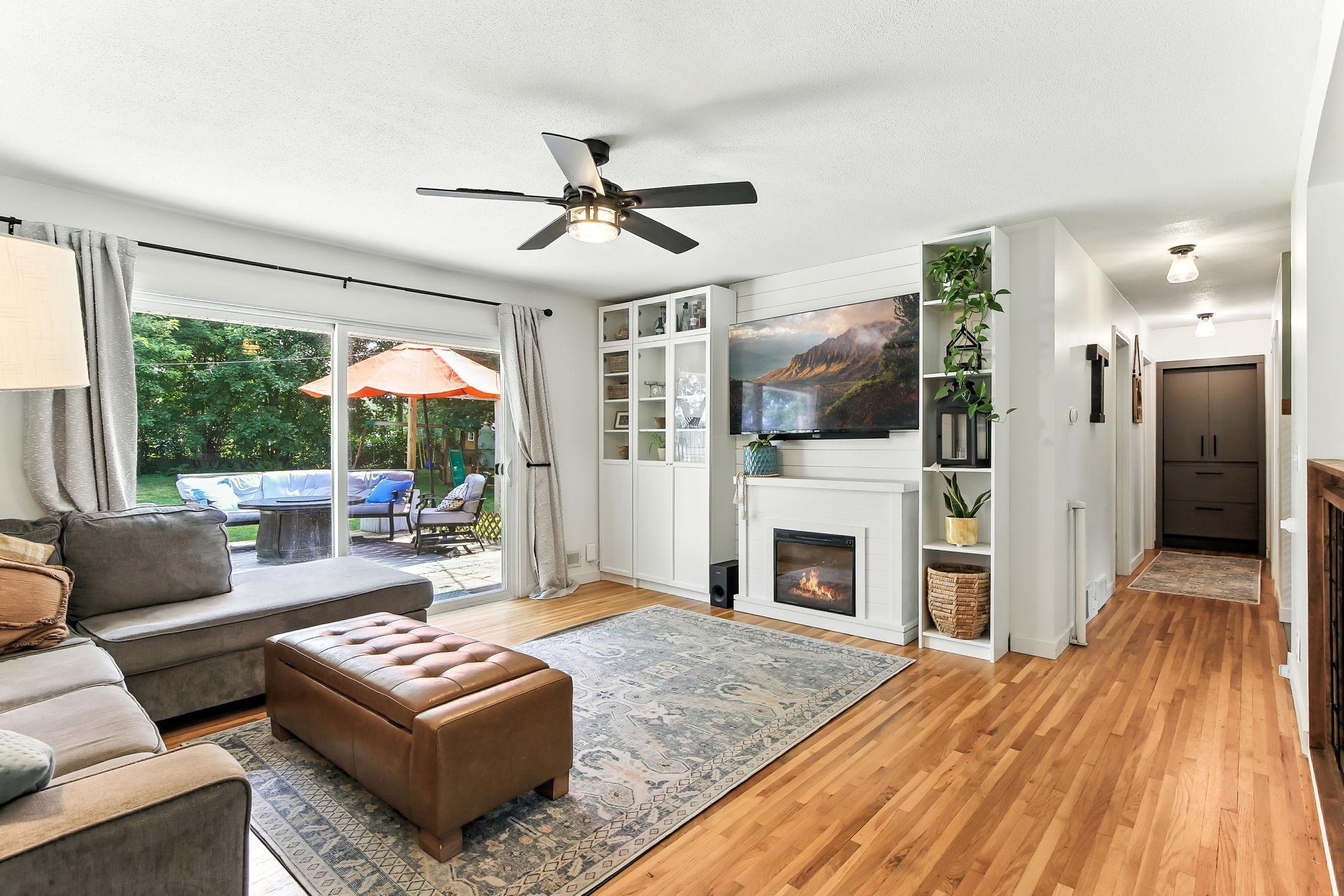 1015 Lowell Drive
