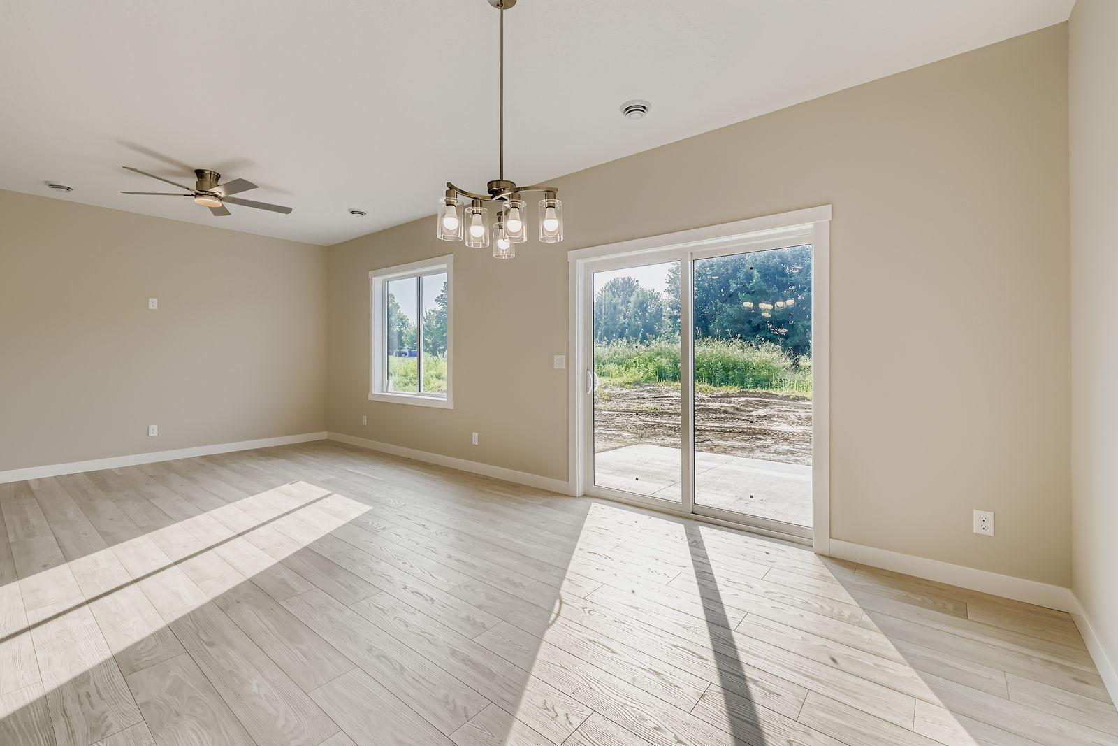 2123 Cleveland Way S