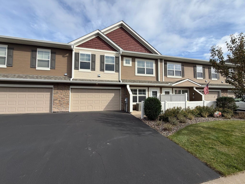 Photo of 9873 5th Street Lane N, Lake Elmo, MN 55042 (MLS # 7160932)