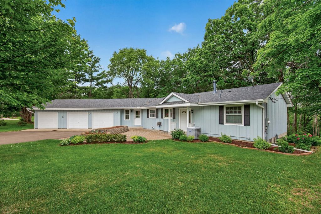 Photo of 1350 Oldridge Avenue N, Stillwater, MN 55082 (MLS # 7090746)
