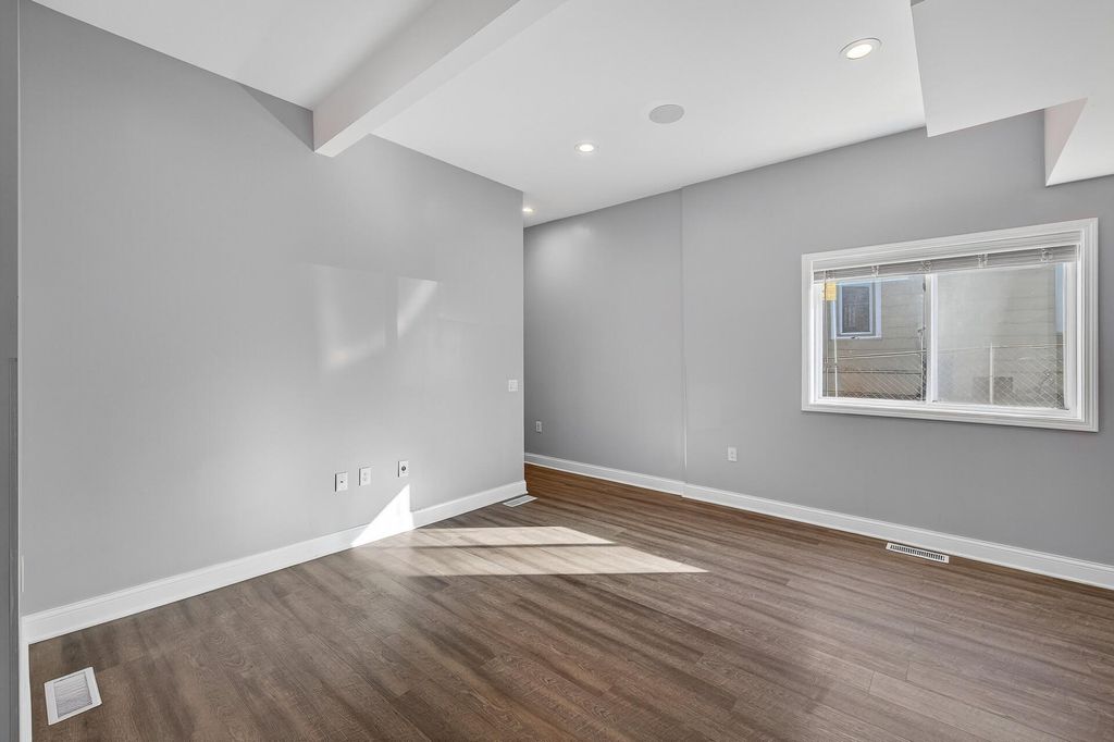 Photo of 622 Bush Avenue, Saint Paul, MN 55130 (MLS # 6826477)