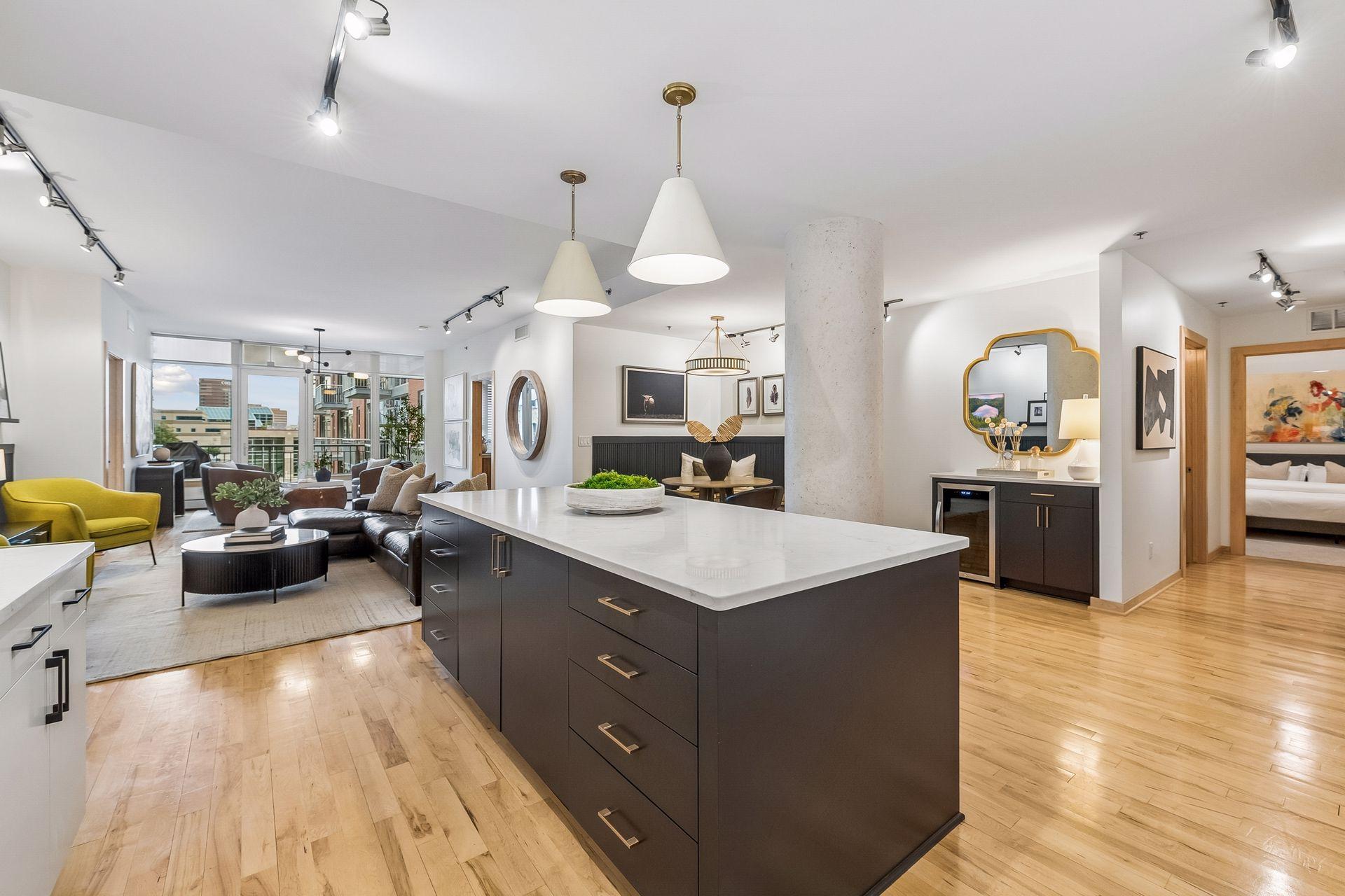 215 10th Avenue S 321