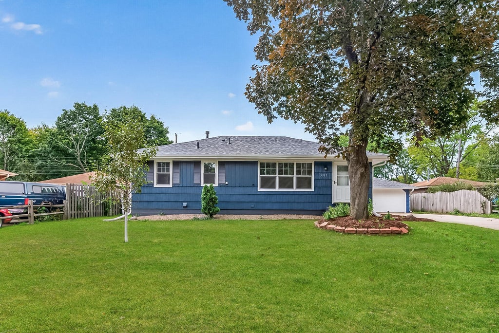 Photo of 5307 66th Avenue N, Brooklyn Center, MN 55429 (MLS # 7125043)