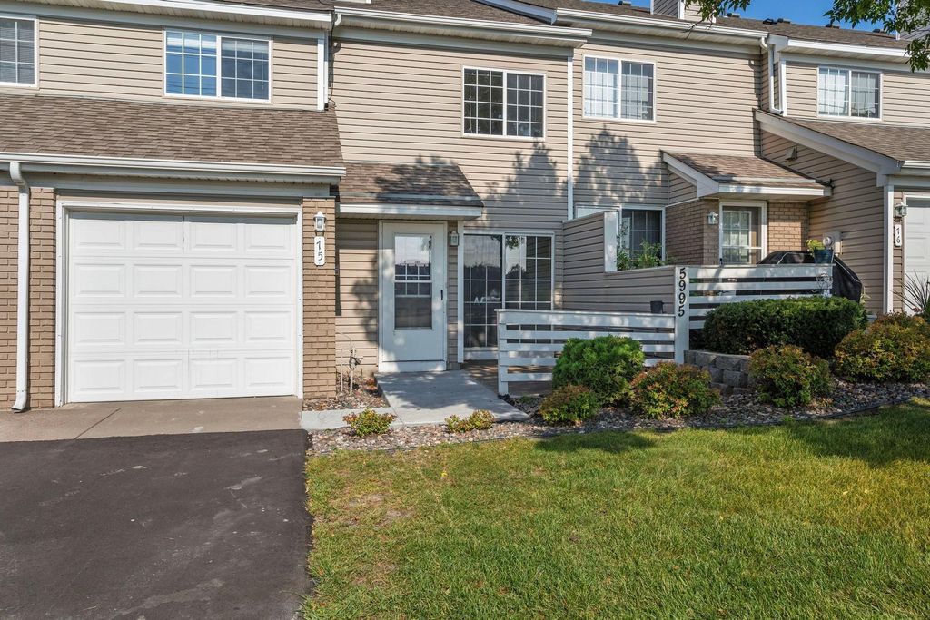 Photo of 5995 Wedgewood Lane N #75, Plymouth, MN 55446 (MLS # 6805125)