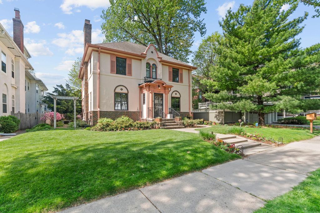 Photo of 1629 W 25th Street, Minneapolis, MN 55405 (MLS # 7059156)