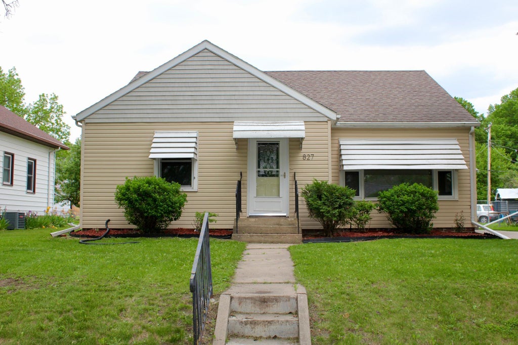 Photo of 827 Ash Avenue, Gibbon, MN 55335 (MLS # 7087629)