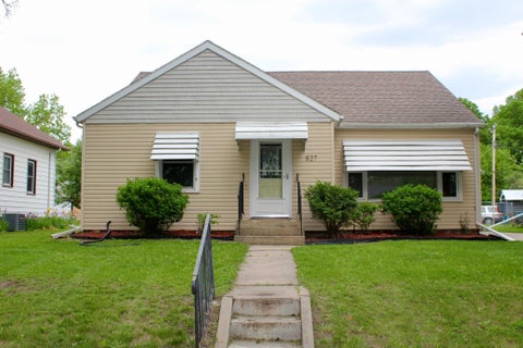 Photo of 827 Ash Avenue, Gibbon, MN 55335 (MLS # 7087629)
