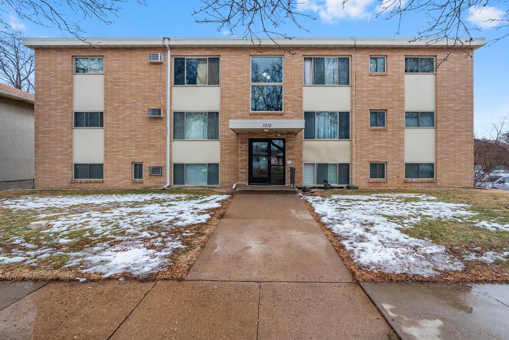 Photo of 1010 Lafond Avenue, Saint Paul, MN 55104 (MLS # 7020224)