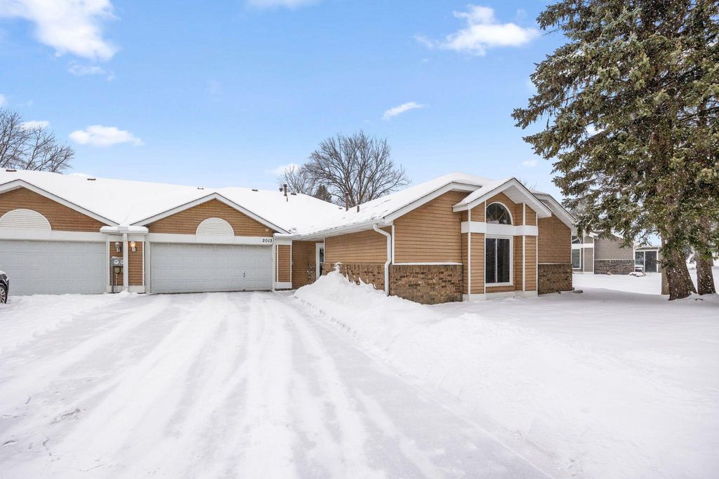 Photo of 2013 91st Lane N, Brooklyn Park, MN 55443 (MLS # 6825781)