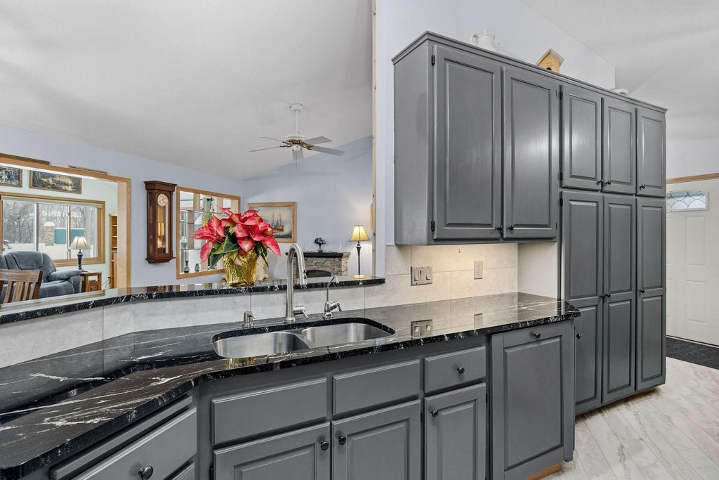 Photo of 2013 91st Lane N, Brooklyn Park, MN 55443 (MLS # 6825781)