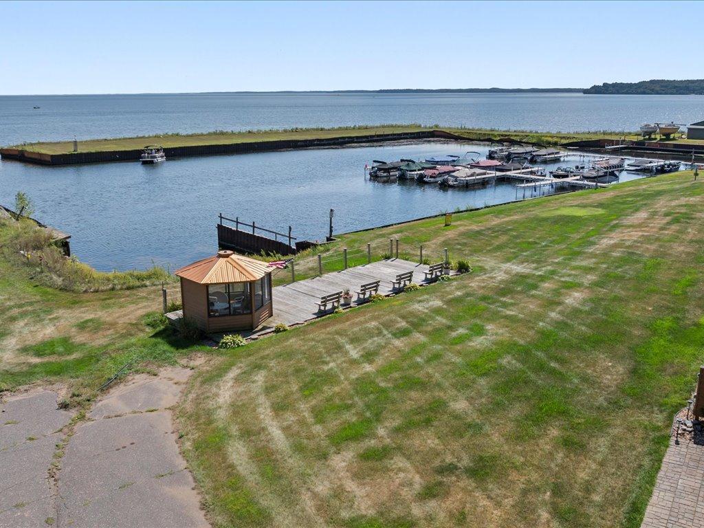 10490 US Hwy 169 301