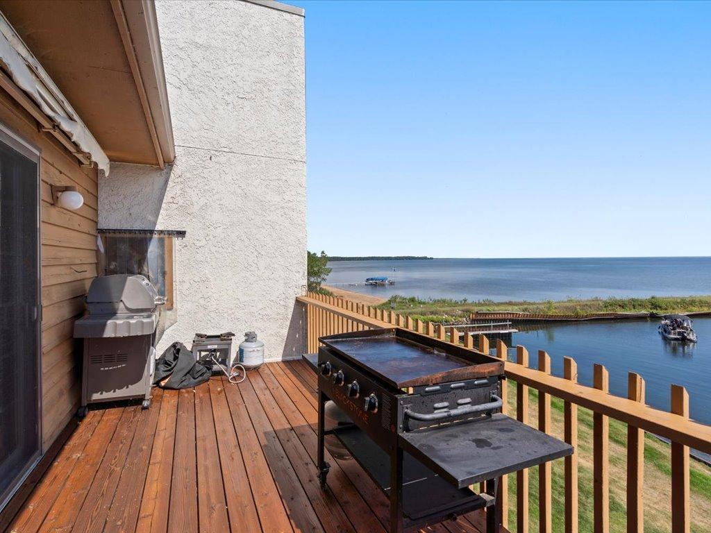 10490 US Hwy 169 301