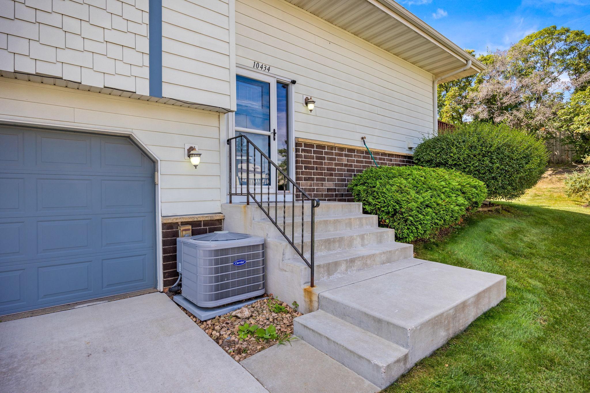 10434 S Decatur Avenue S