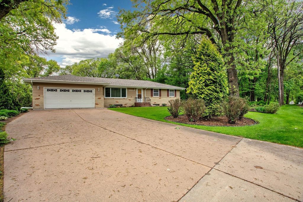 Photo of 2924 Spring View Lane, Mounds View, MN 55112 (MLS # 7076124)