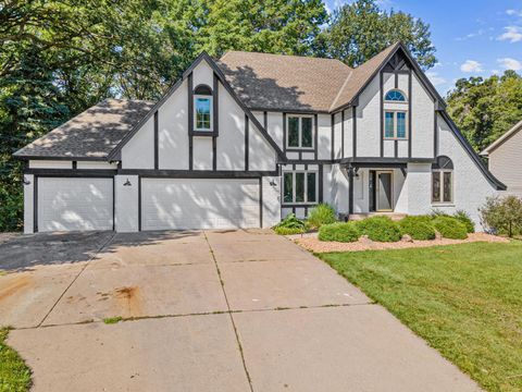 515 Marnie Street S Maplewood MN 55119
