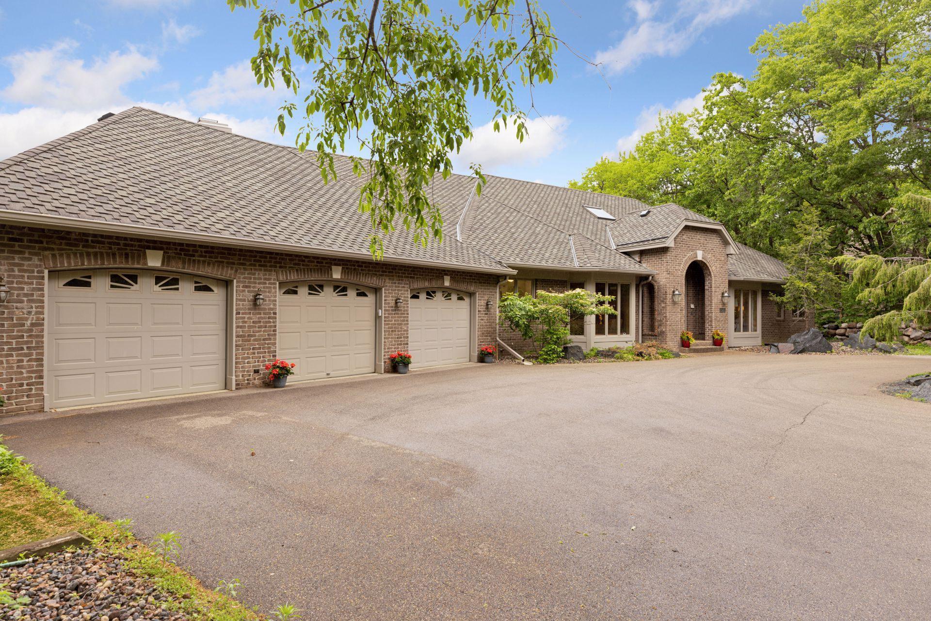 8920 Southwood Drive