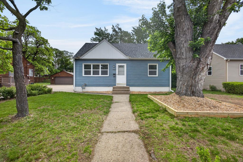 Photo of 4943 Washington Street NE, Columbia Heights, MN 55421 (MLS # 7085018)