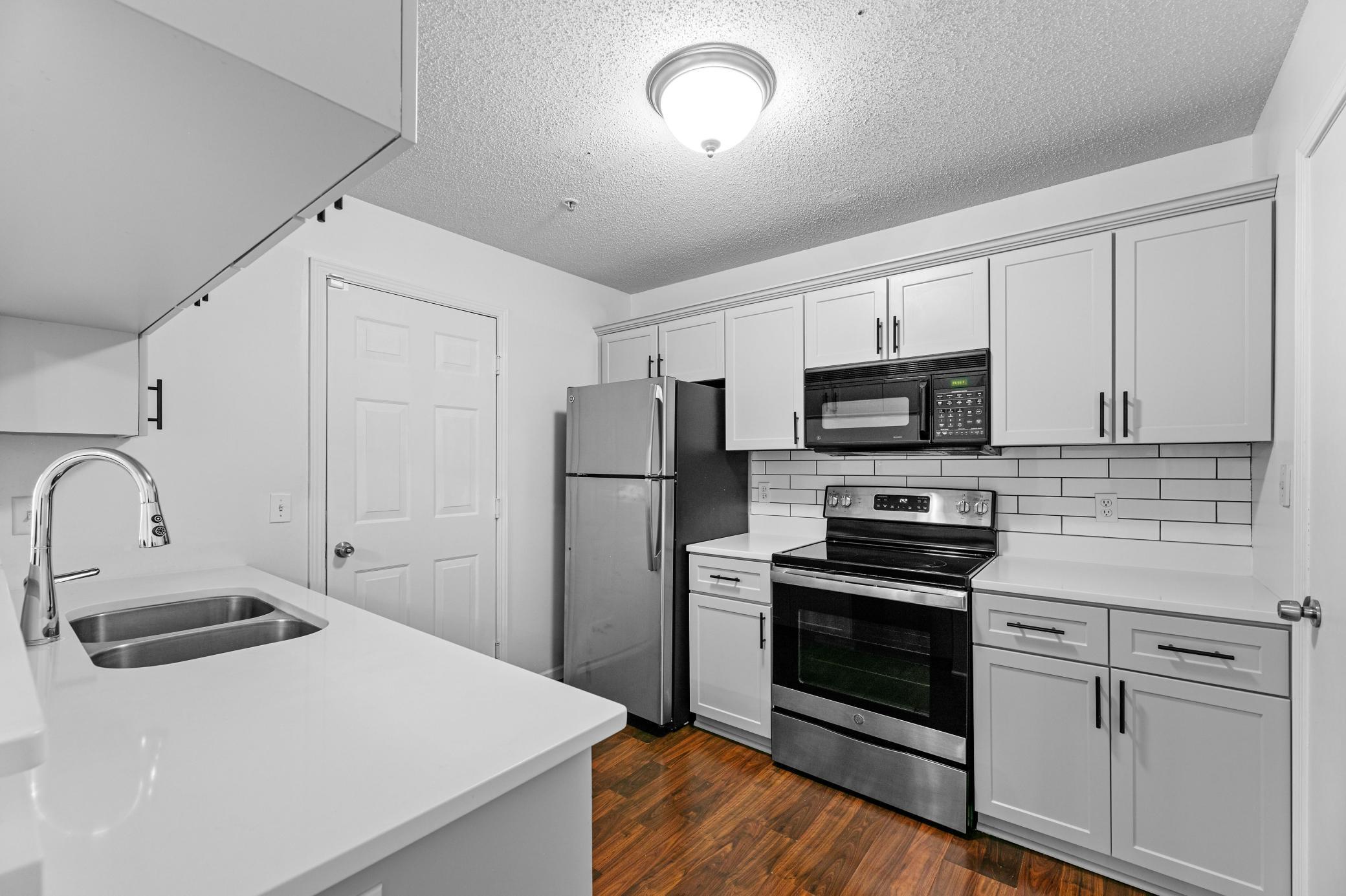 11008 Lexington Drive 34