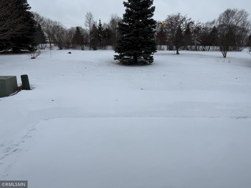 Photo of 1928 Vierling Drive E, Shakopee, MN 55379 (MLS # 7002083)