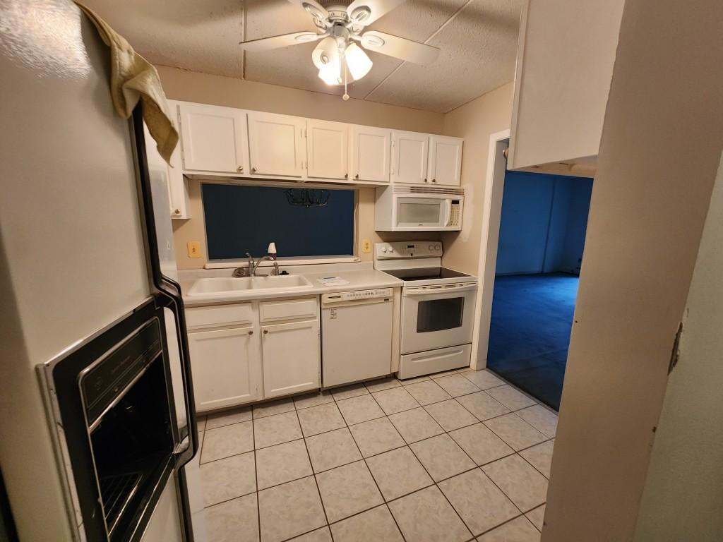 10501 Cedar Lake Road 212