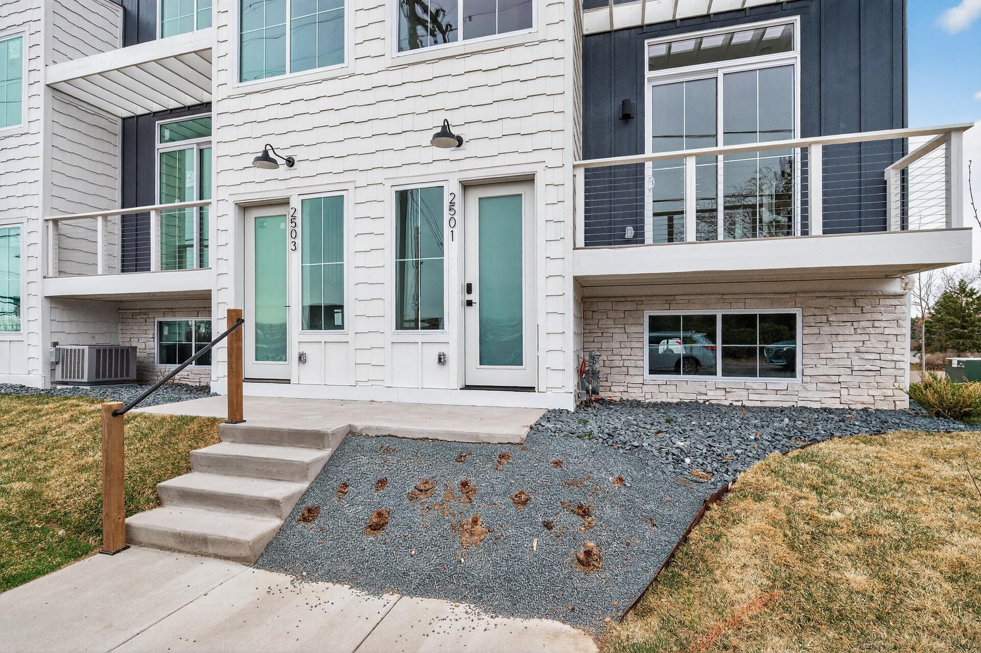 2501 Jansen Avenue