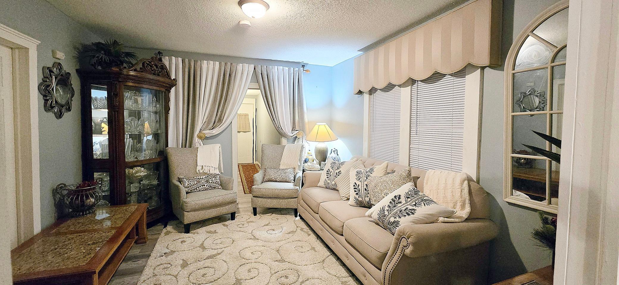 307 Maryland Avenue W