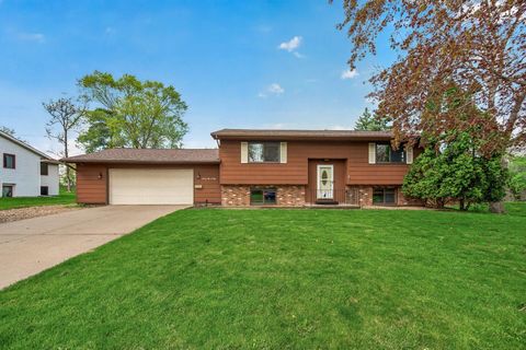 2505 Brenner Street Roseville MN 55113