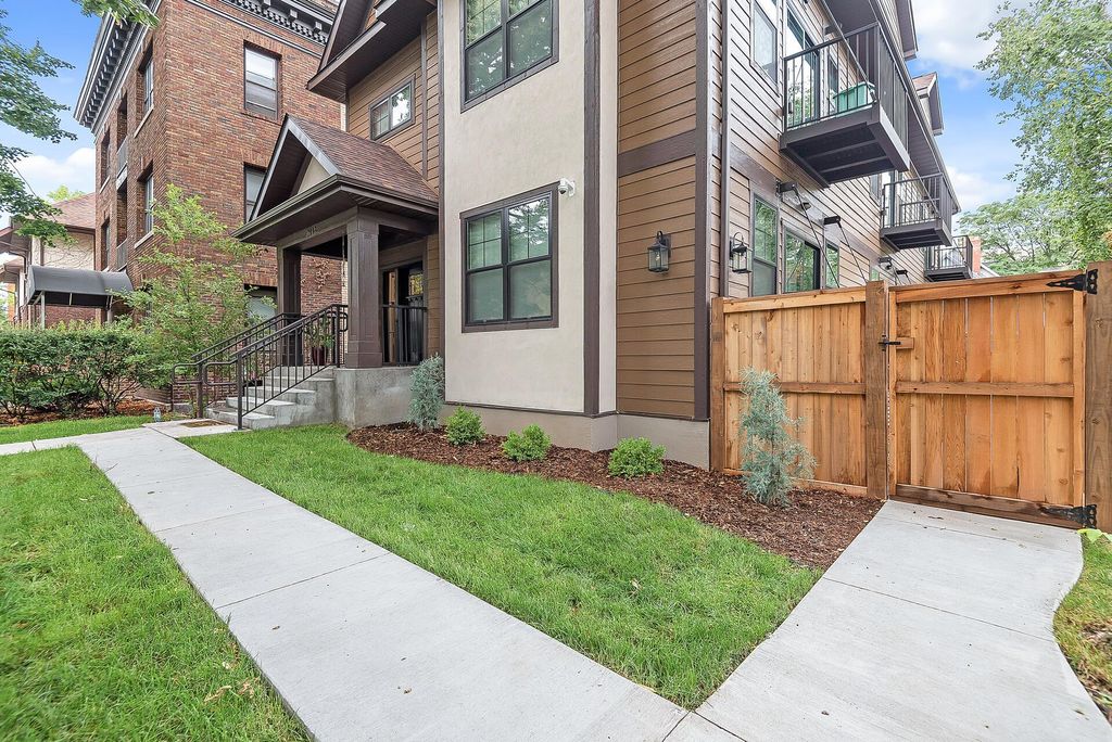 Photo of 2413 1st Avenue S, Minneapolis, MN 55404 (MLS # 7045824)