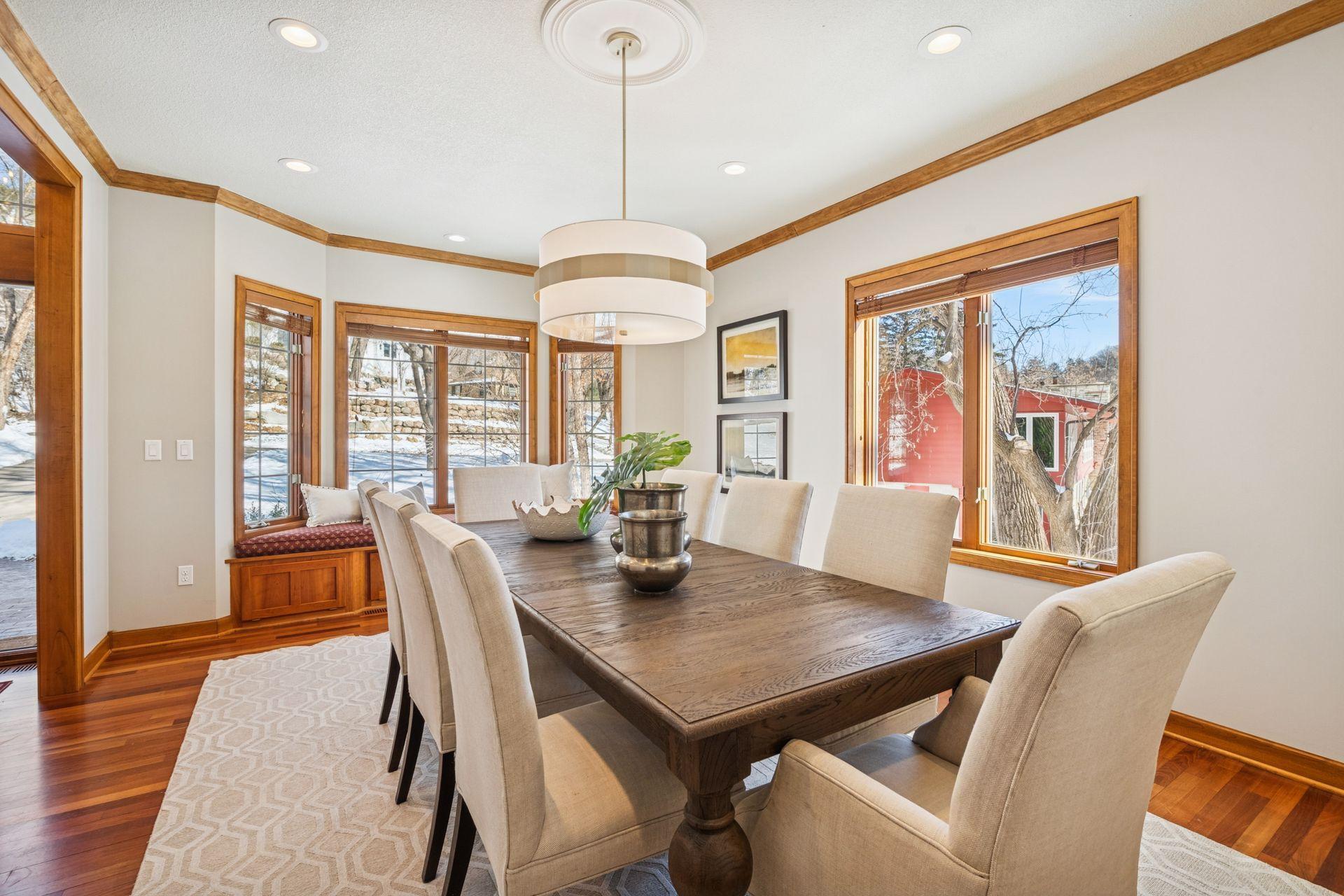 816 Westwood Drive S