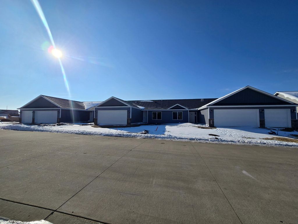 Photo of 916 Katelyn Circle NE, Montgomery, MN 56069 (MLS # 7039546)