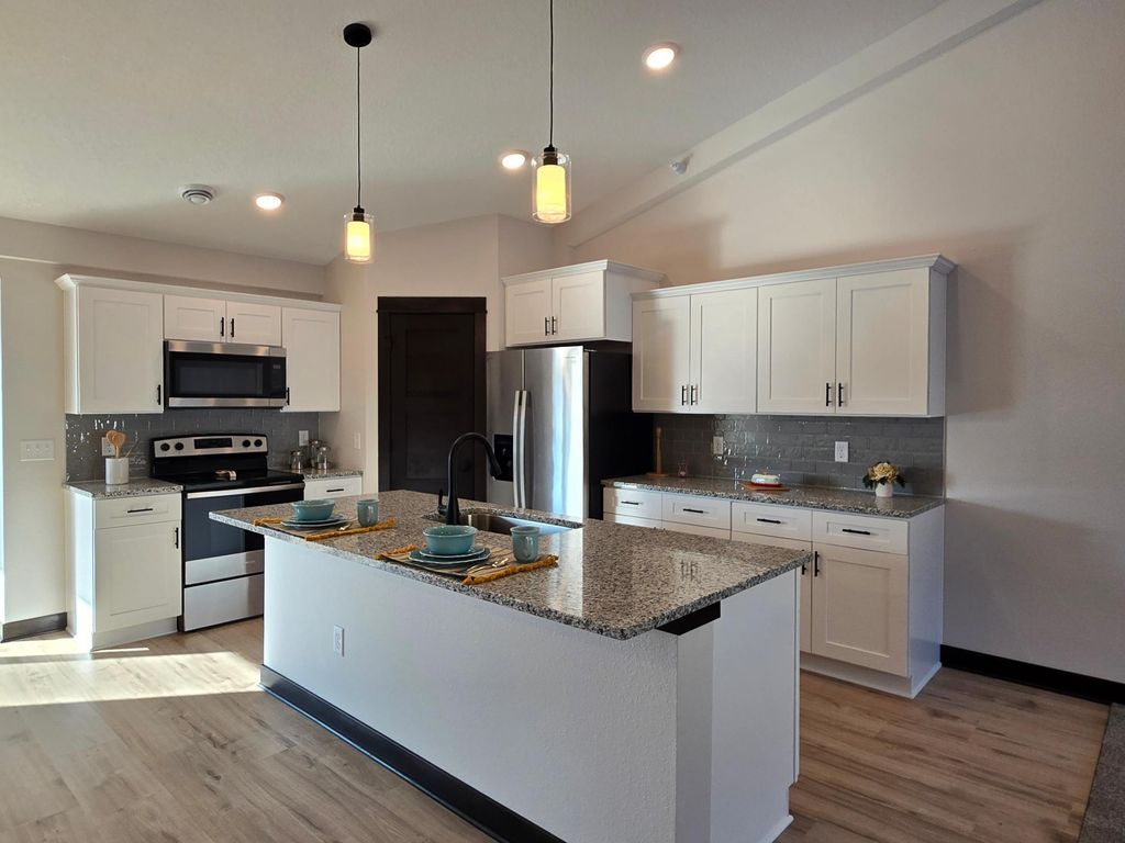 Photo of 916 Katelyn Circle NE, Montgomery, MN 56069 (MLS # 7039546)