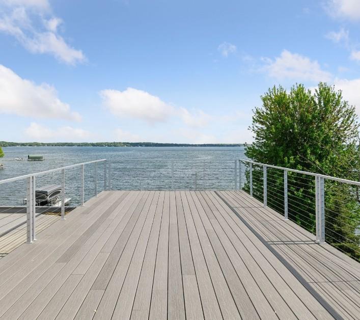 1225 Shoreline Drive