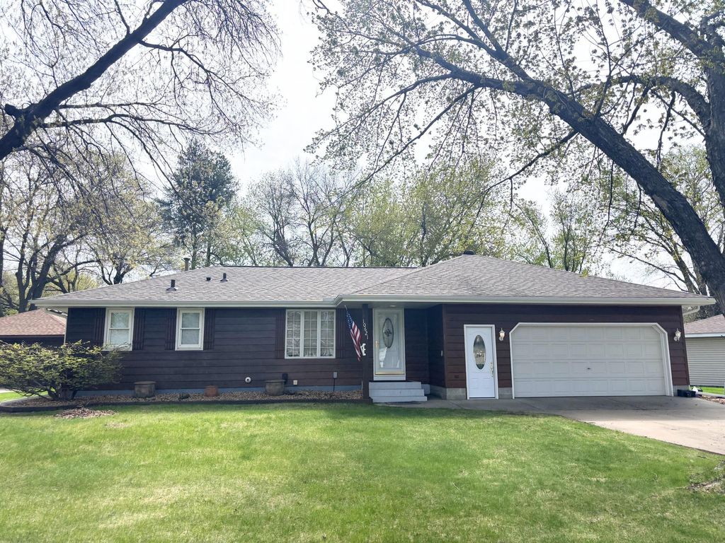 Photo of 10621 Washington Boulevard NE, Blaine, MN 55434 (MLS # 7065573)