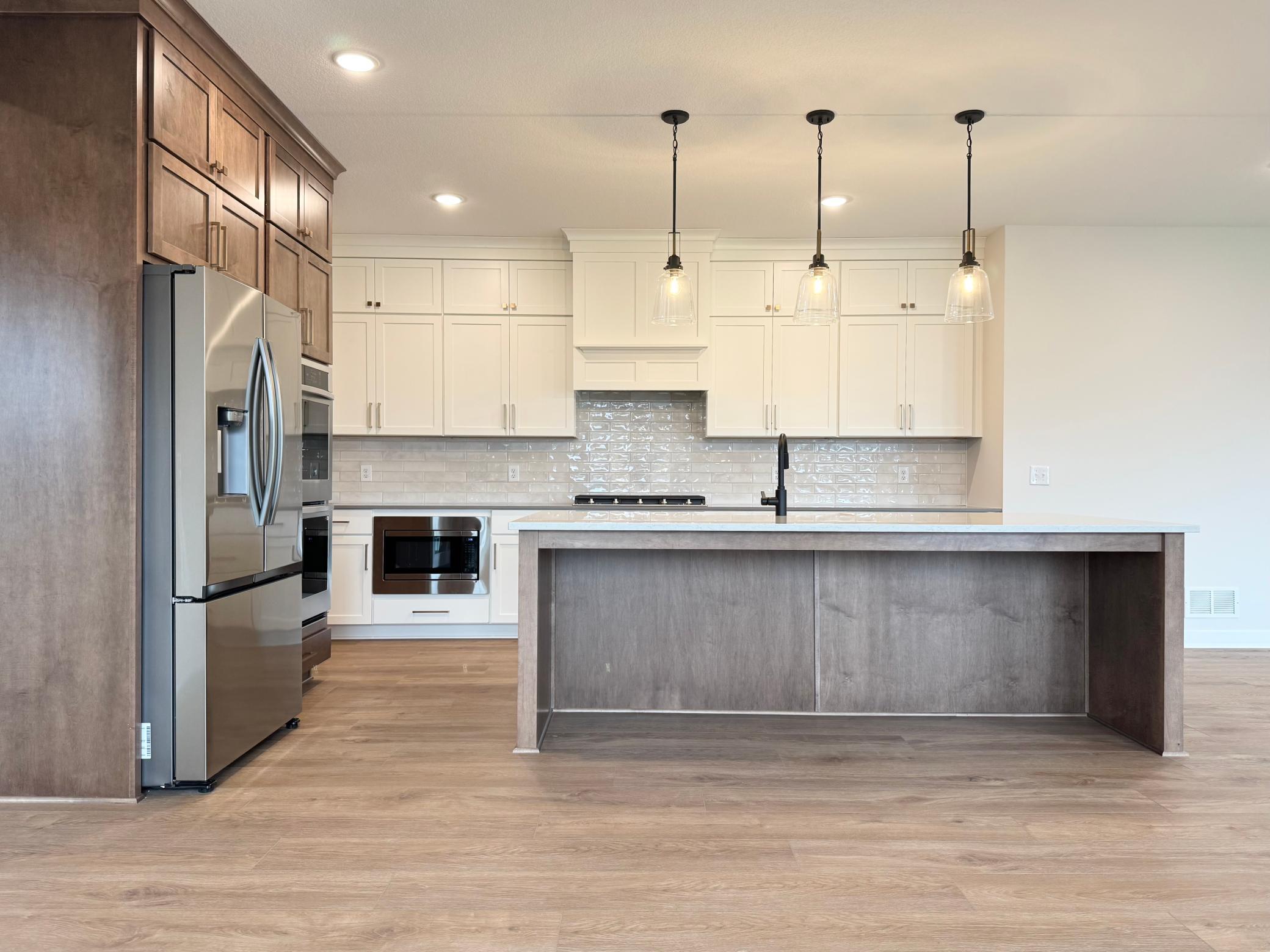 10184 Queensland Lane N