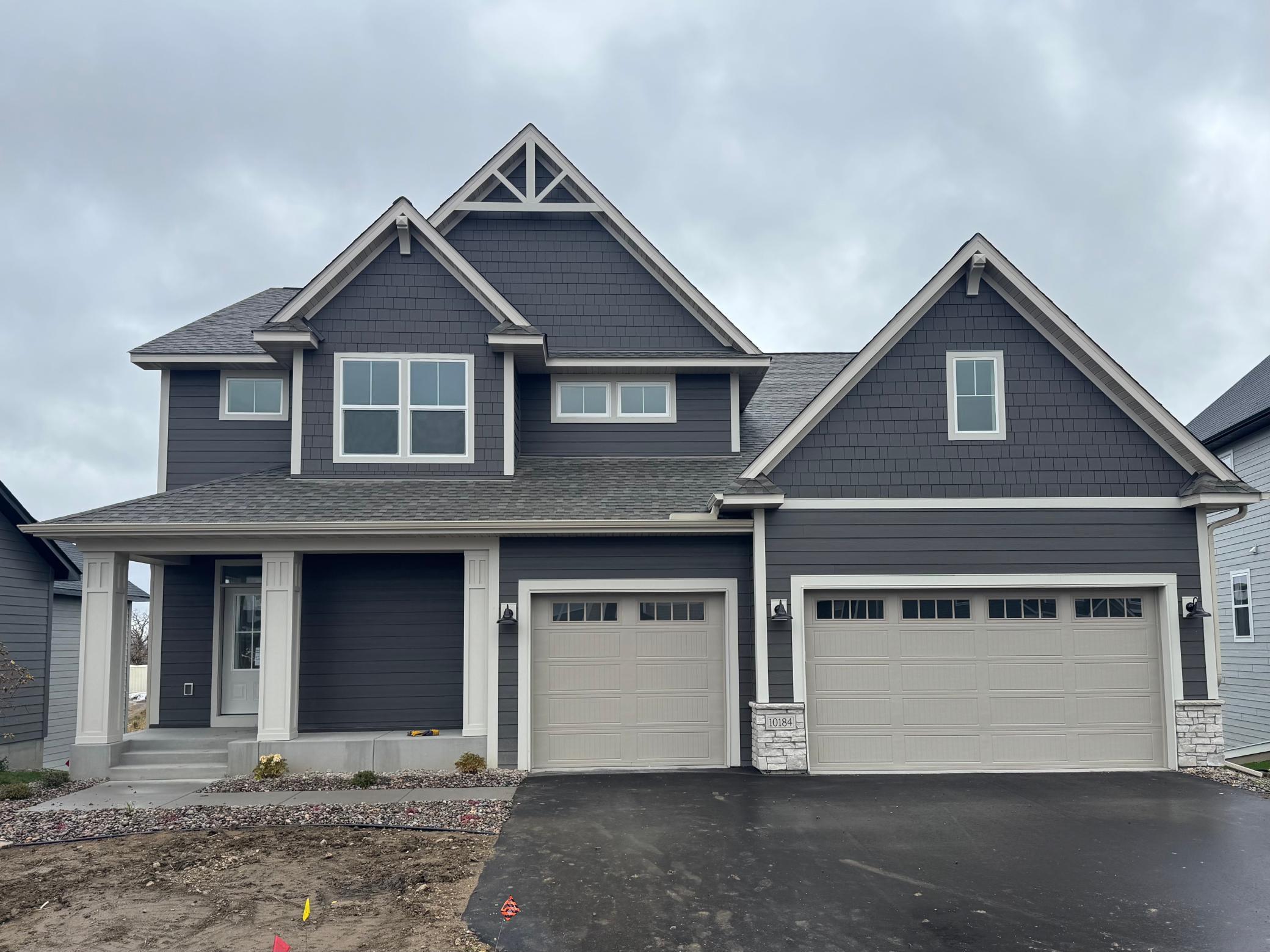 10184 Queensland Lane N