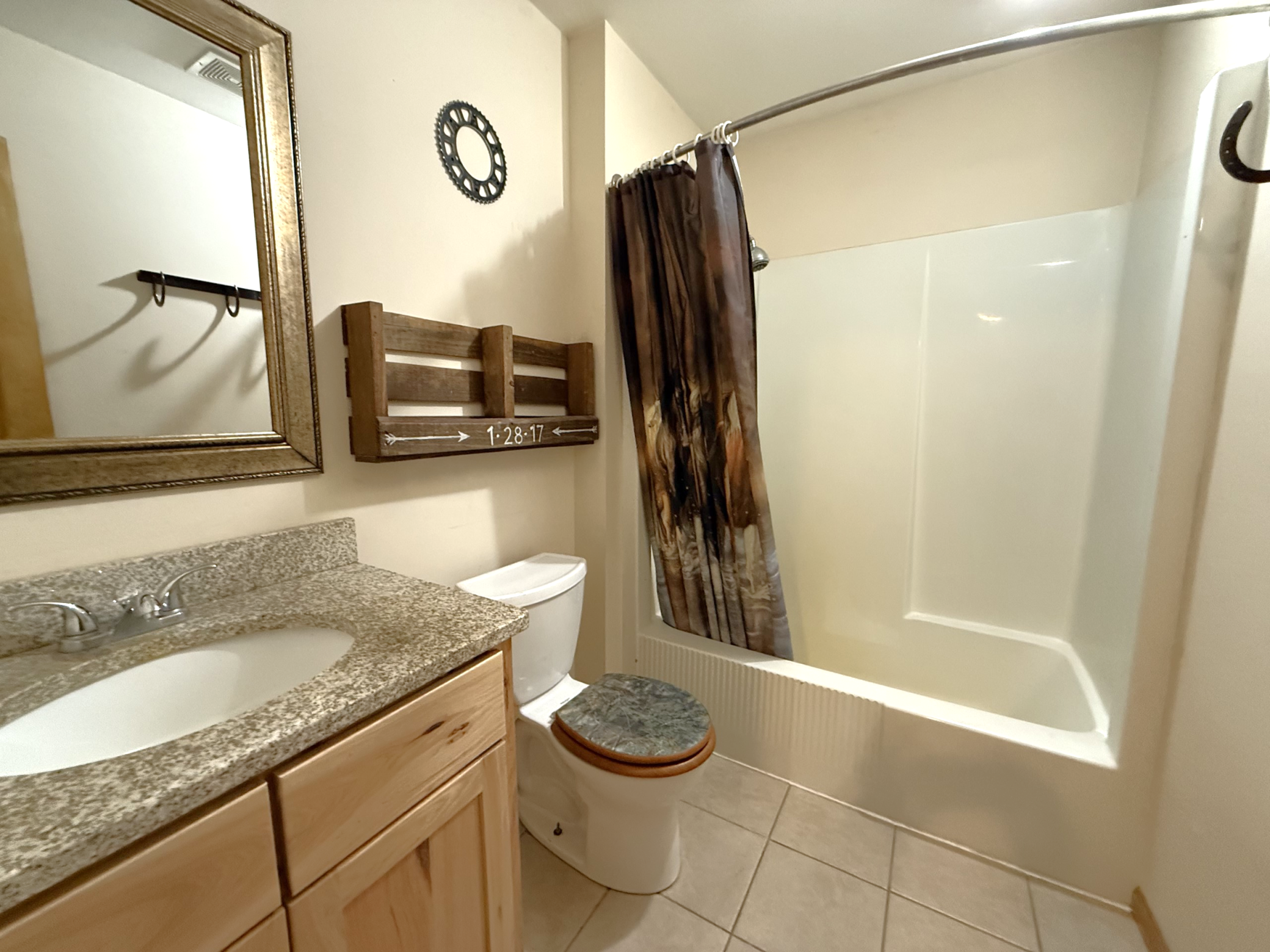 Clearbrook, Minnesota 56634, United States, 3 Bedrooms Bedrooms, ,3 BathroomsBathrooms,Residential,Active,166343