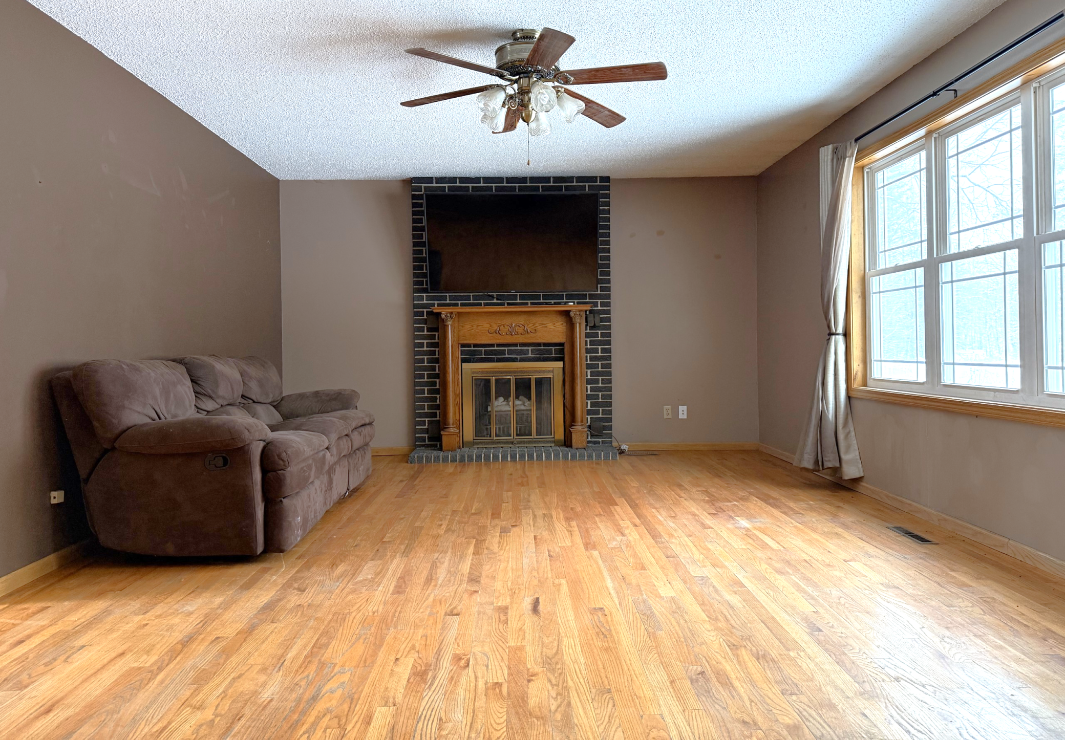 Clearbrook, Minnesota 56634, United States, 3 Bedrooms Bedrooms, ,3 BathroomsBathrooms,Residential,Active,166343