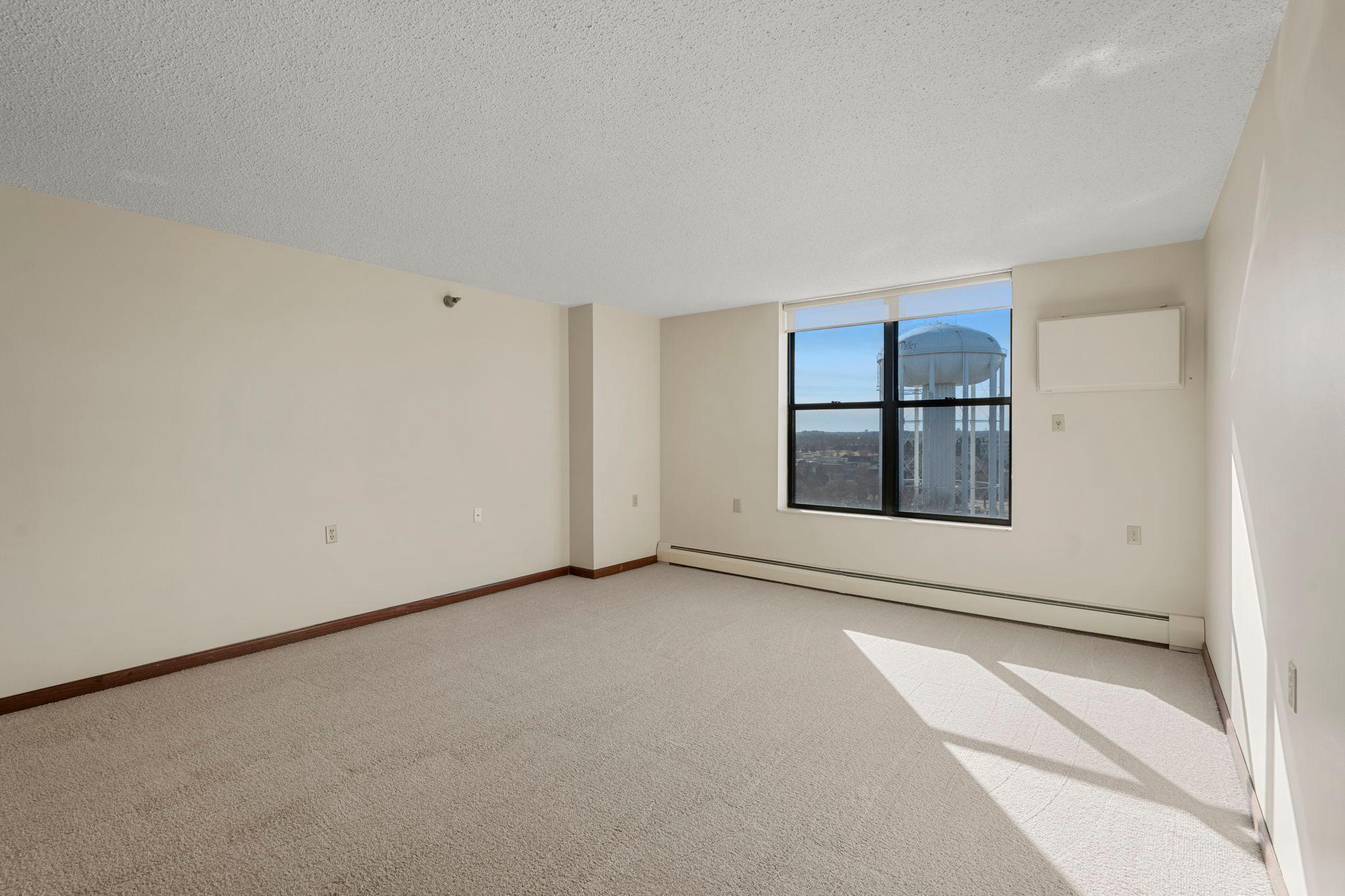 7600 Golden Valley Road 1004