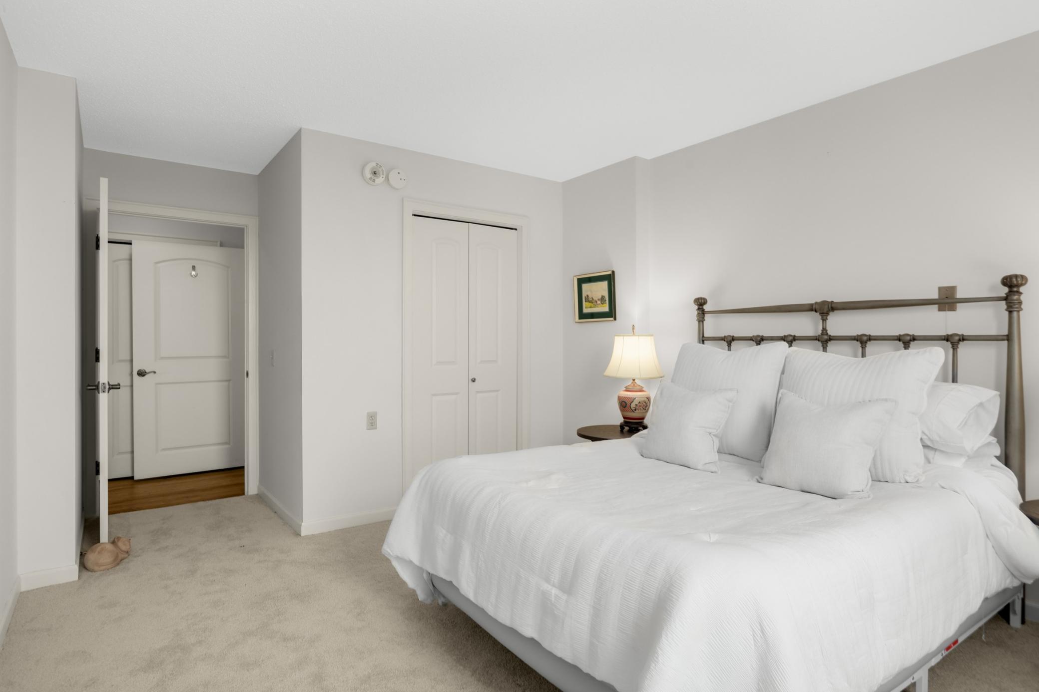 7600 Golden Valley Road 709