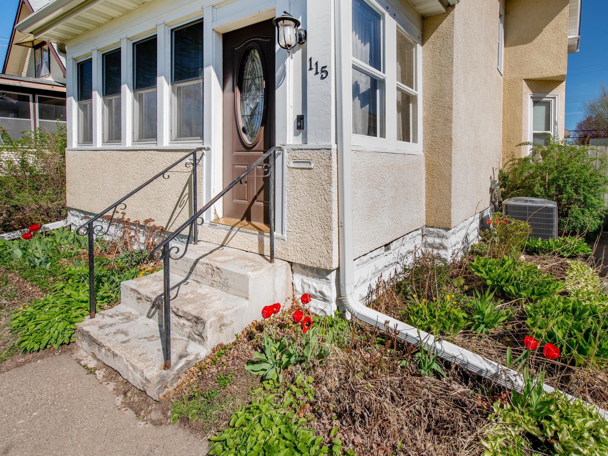 115 Geranium Avenue W