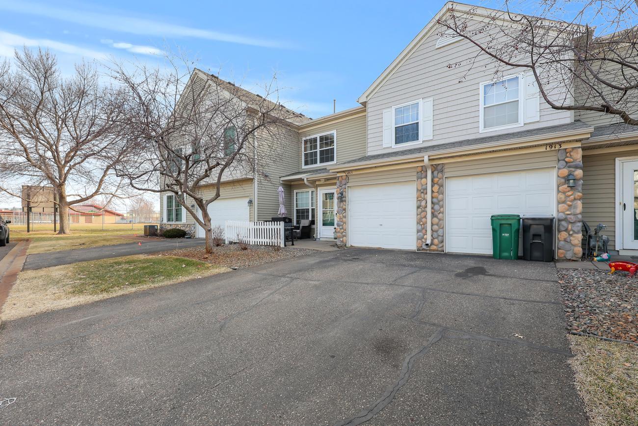 1915 Bluestem Lane