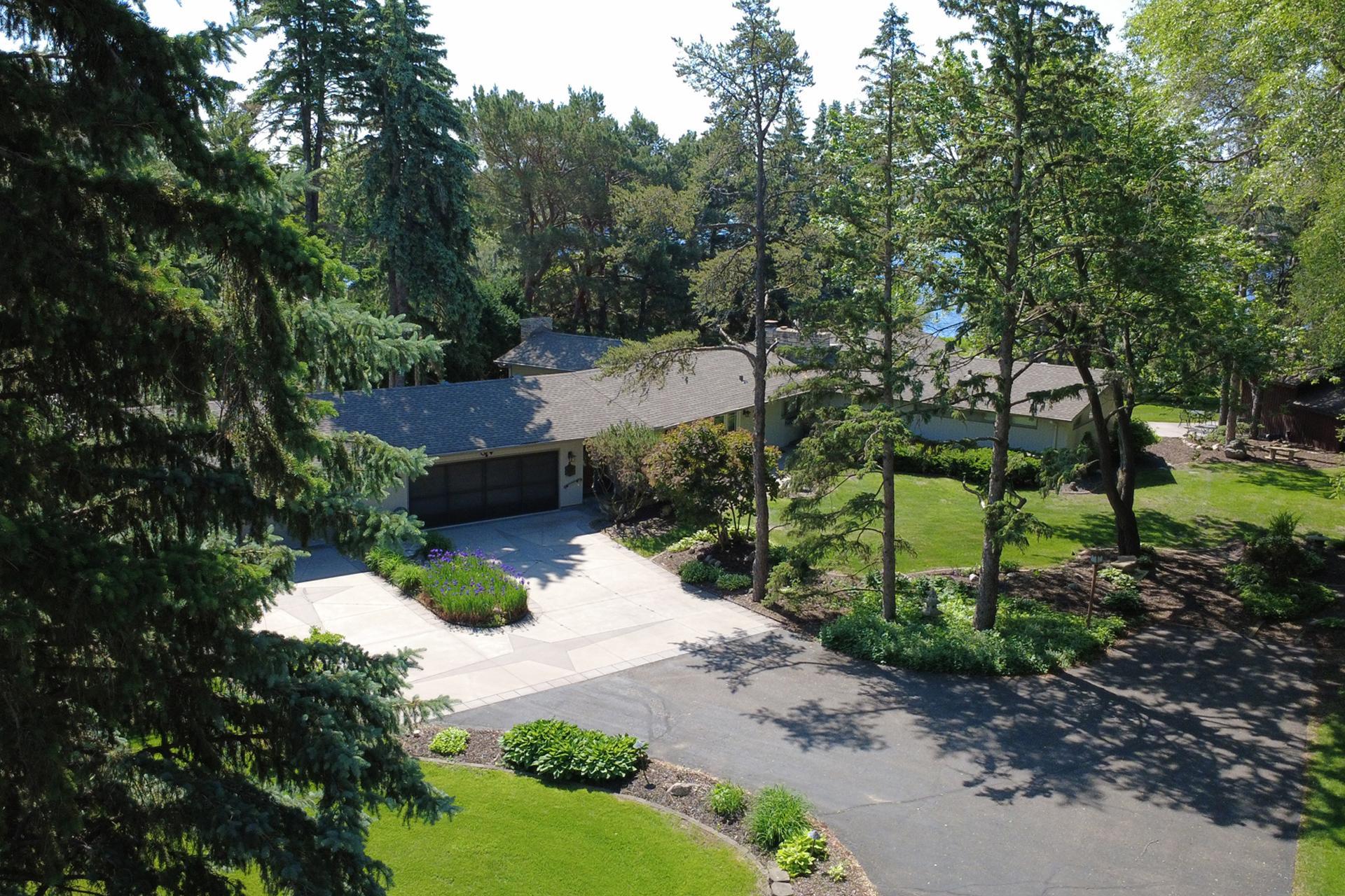 2205 Long Lake Road
