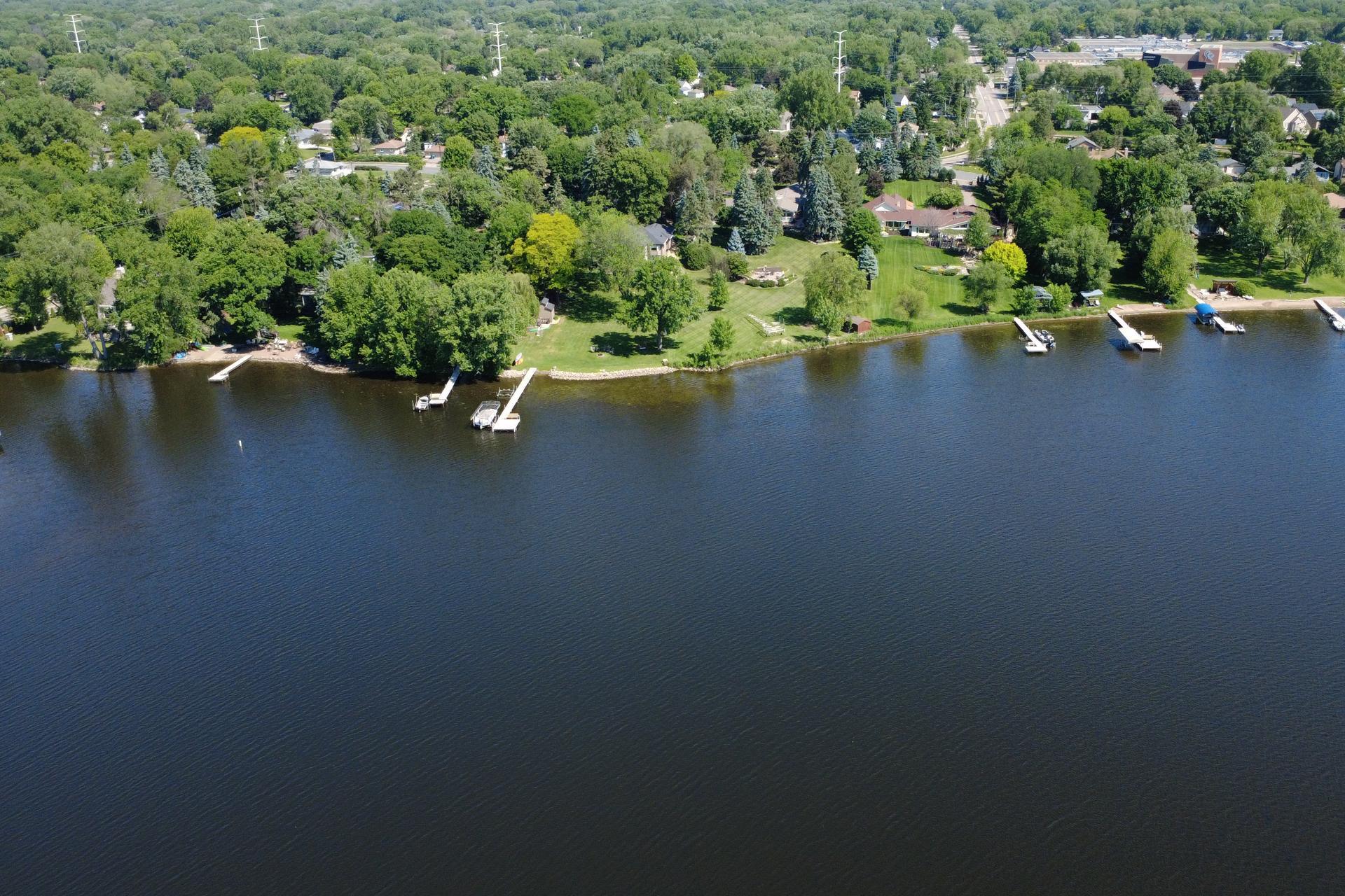 2205 Long Lake Road