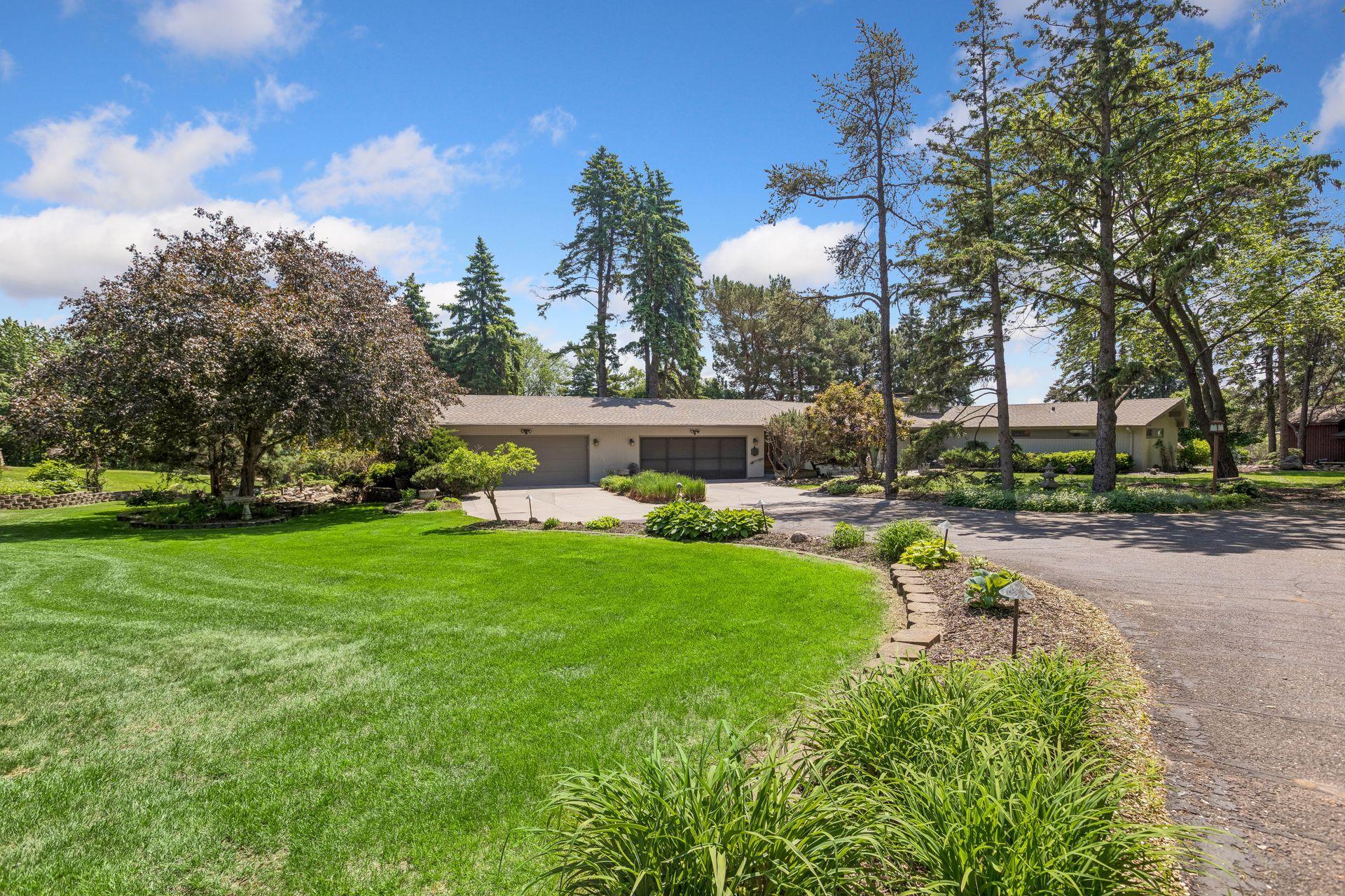 2205 Long Lake Road