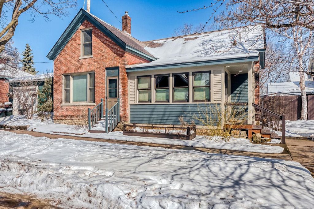 Photo of 254 Western Avenue S, Saint Paul, MN 55102 (MLS # 7029130)