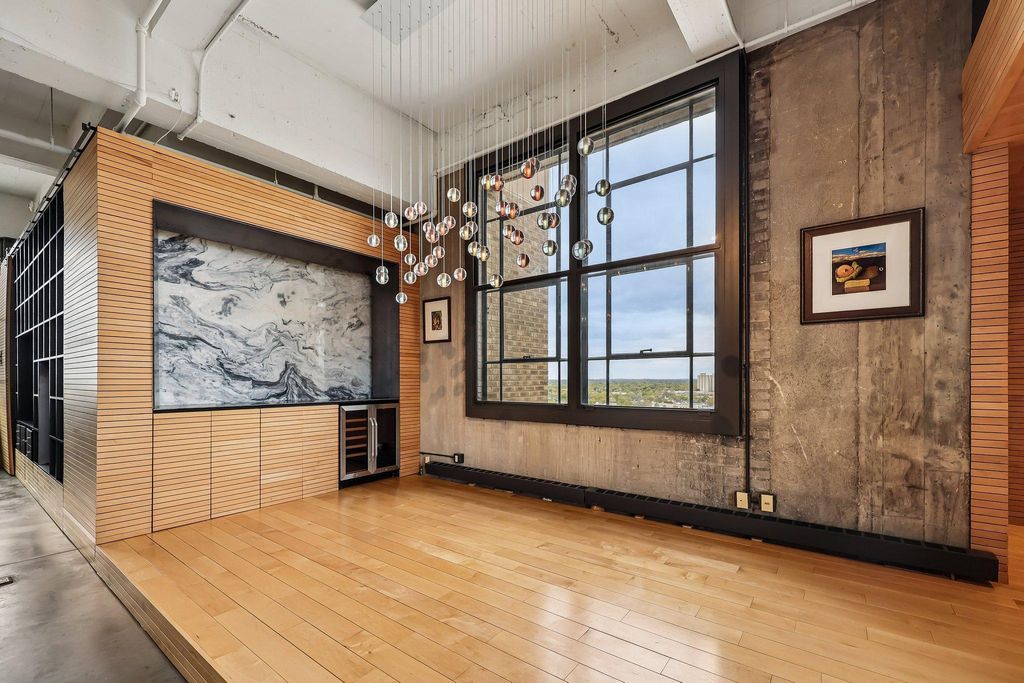 Photo of 2929 Chicago Avenue #1500, Minneapolis, MN 55407 (MLS # 7063327)