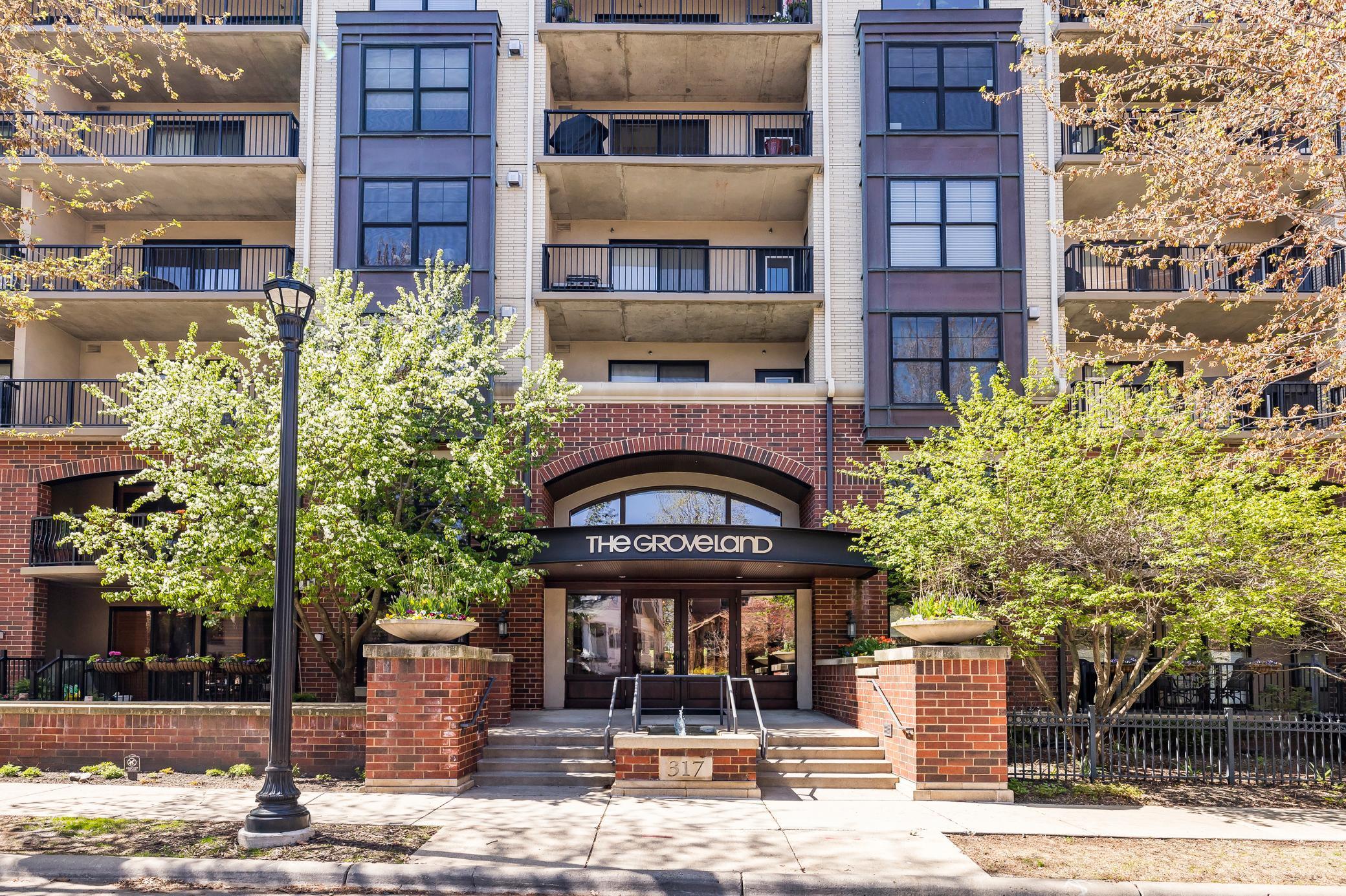 317 Groveland Avenue 106